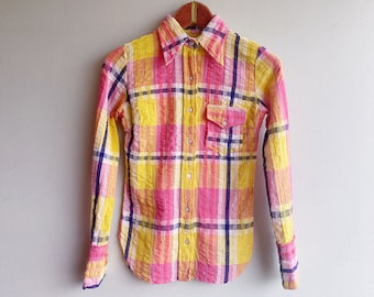 Blusa colorata a righe vintage in cotone spesso e strutturato, prodotta in India negli anni '70, taglia XS