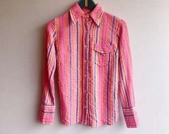 Blusa colorata a righe vintage in cotone spesso e strutturato, prodotta in India negli anni '70, taglia XS