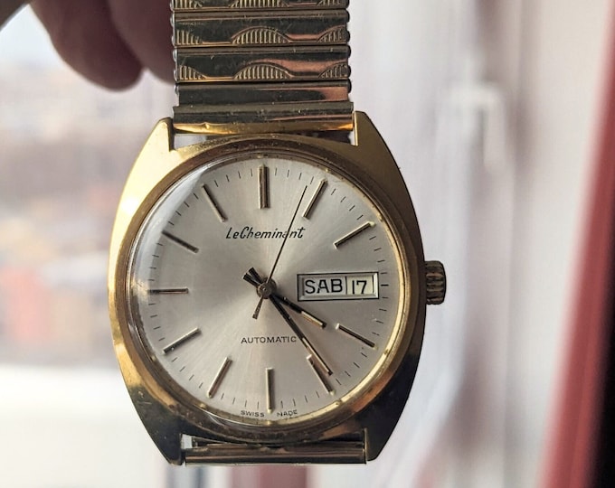 Beautiful vintage Le Cheminant Swiss watch