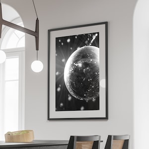 Disco Shining Sparkling Ball Wydrukuj Czarno-biały Fotografia Bar Cart Plakat Disco Ball Wall Art Y2K Hypebeast Wystrój Pokoju Cyfrowe Pobieranie