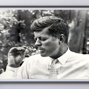 Póster de John F. Kennedy fumando, arte mural vintage, póster de JFK, póster político, impresión de John F. Kennedy, póster histórico, decoración de pared, foto imagen 3