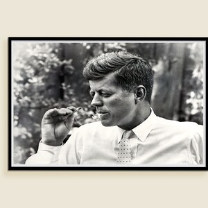 Póster de John F. Kennedy fumando, arte mural vintage, póster de JFK, póster político, impresión de John F. Kennedy, póster histórico, decoración de pared, foto imagen 5