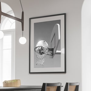 Wydruk Disco Ball, Preppy Wall Art, Czarno-biały, Plakat koszykarski, Funky Wall Art, Plakat Hypebeast, Wystrój pokoju w akademiku, Pobieranie cyfrowe