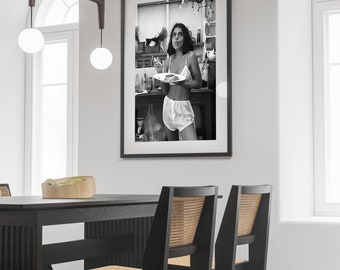 Frau isst Spaghetti Poster, Schwarzweiß Pasta Druck (Digitaler Download)