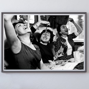 Women Eating Spaghetti poster, Black and White, Vintage Print, Dining Room Decor, Pasta Ladies Print, Antique Photo, Kitchen Wall Art, 1950