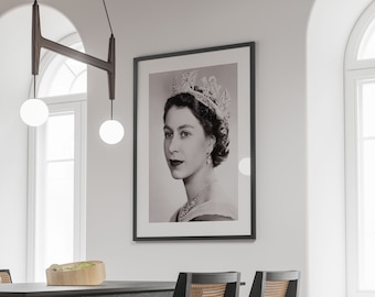Queen Elizabeth Poster, Vintage Print, Queen Elizabeth Print, Queen Elizabeth Photo, Queen Of England, Home Decor, Wall Art Print, Canvas