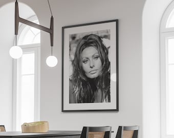 Sophia Loren Vintage Photo Print, Black and White Hollywood Decor (Digital Download)