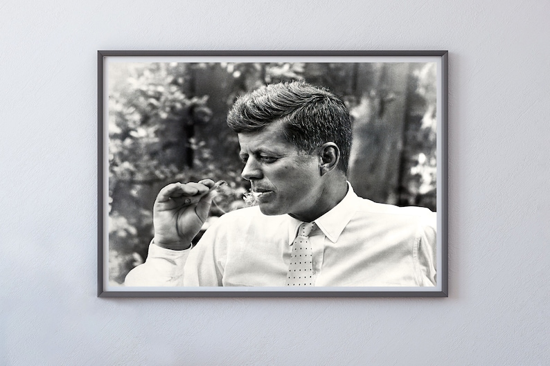 Póster de John F. Kennedy fumando, arte mural vintage, póster de JFK, póster político, impresión de John F. Kennedy, póster histórico, decoración de pared, foto imagen 2
