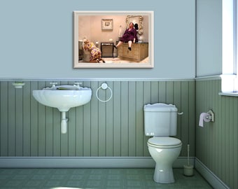 Lustige Badezimmer Szene Kunstdruck, Humorvolle Restroom Dekor (Digitaler Download)