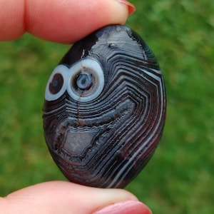 Exceptionally High Quality and Incredibly Rare Natural Black Blue Eye Agate from Mongolia Gobi Desert. Green Chalcedony.