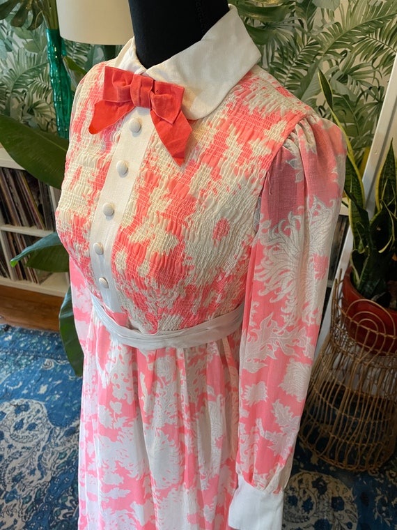 Vintage 1970s Maxi Pink and White Floral Dress - image 4