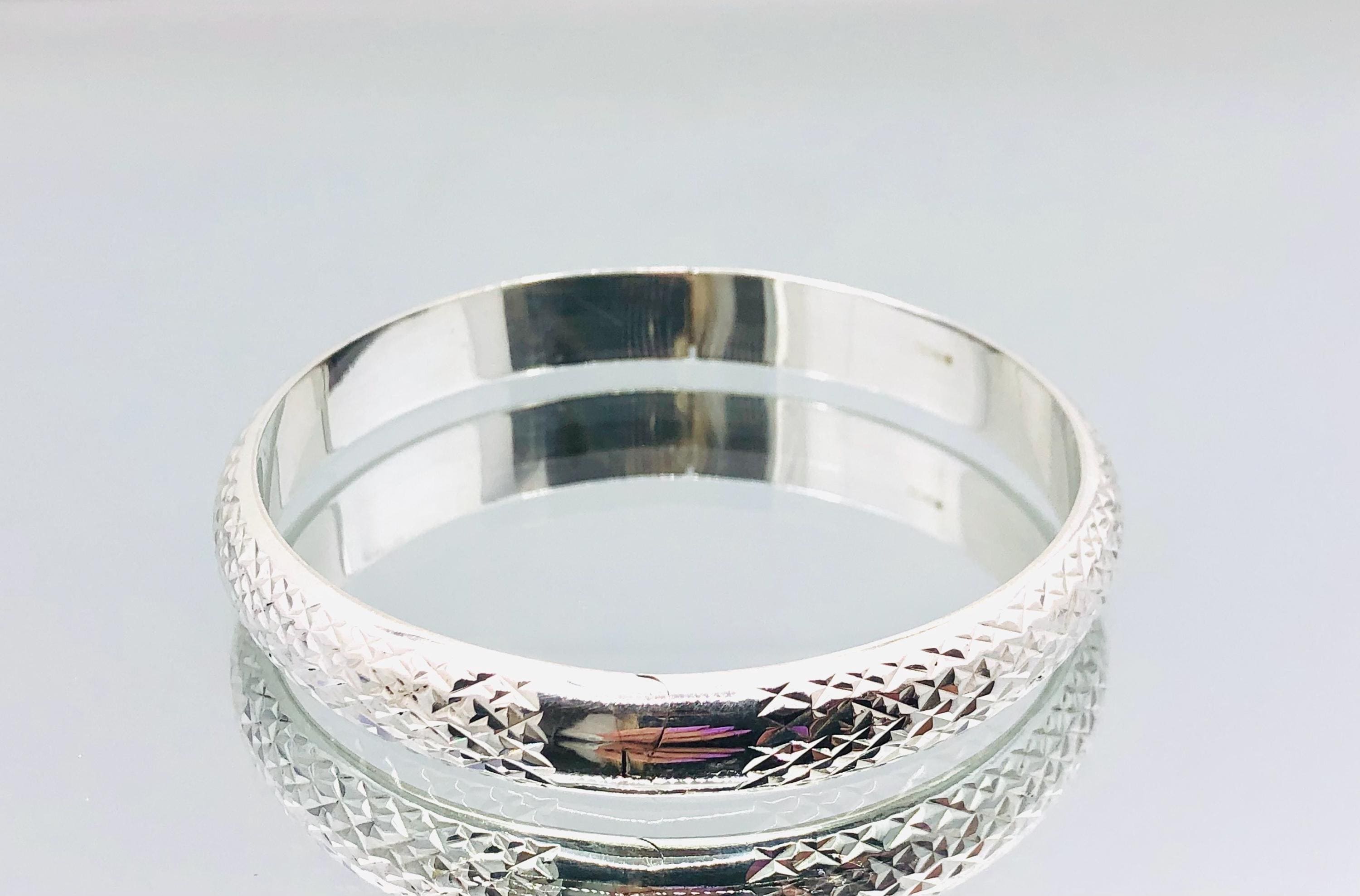 アクセサリー CTHY HERITAGE BANGLE RHODIUM SILVER Sterling Silver Bangle (With White Rhodium Plated ), Silver