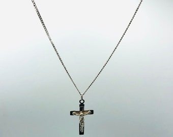 Colar Vintage com Crucifixo em Prata de Lei