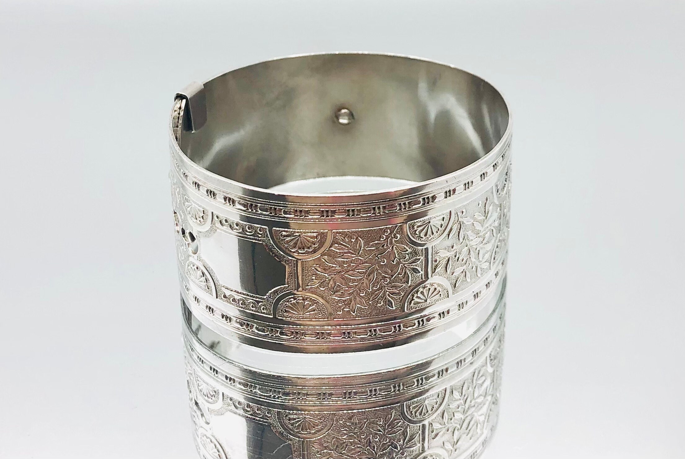 Henry Griffith & Sons Sterling Silver Fidelity Buckle Bangle