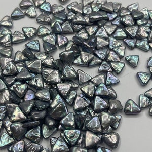 Grey baroque triangle shaped pearls, 5 pieces/pack,10mm, OBVIOUS FLAWS