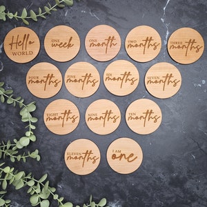 Set di dischi per le tappe fondamentali del bambino / Biglietti per le tappe fondamentali del mondo Hello / Regalo per neonati / Regalo per baby shower / Accessori per foto sui social media per bambini / Traguardi mensili