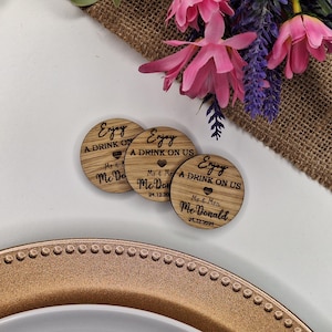 Fichas de bebida de roble personalizadas, recuerdos de boda, círculos, fiesta, celebración, ficha de bebida de boda de madera