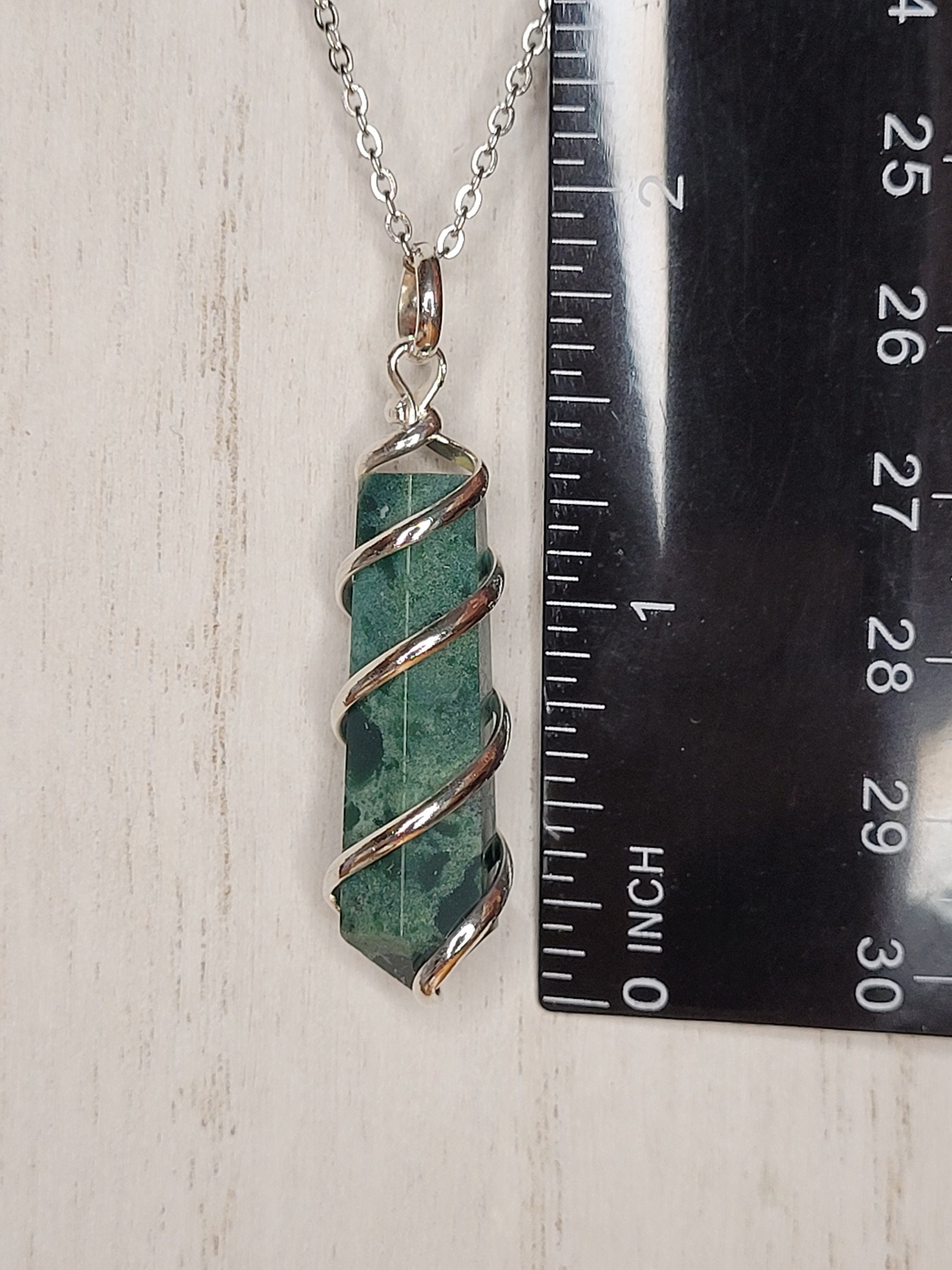 PP13DG Bloodstone Point Pendant in Silver Plated Spiral 