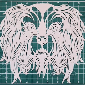 Chien coupé à la main