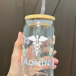 Enfermeira personalizada Admin Libbey Glass | Copo de lata de cerveja para administração médica personalizada | Presente de agradecimento ao administrador | Café Gelado | Presente de administrador | Copa do Administrador