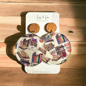 Book Lover Earrings – Cute Literary Dangle Earrings with Books & Cat – Lightweight Statement Earrings for Readers, Teachers, and Bibliophile