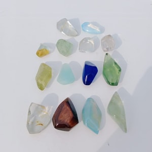 14 pcs(5-18 gr) Beautiful Mini Cutting Andara Crystal Mix colors Full Polised