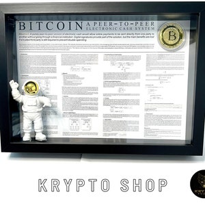 Bitcoin Poster BTC Satoshi Nakamoto Whitepaper DIN A 4 in una profonda cornice in legno con moneta d'oro crittografica e figura dell'astronauta