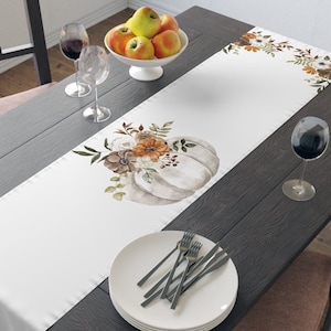 Fall pumpkins floral Table Runner , thanksgiving table runner , fall harvest tableware , fall table linens , thanksgiving table decor