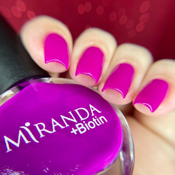 Miranda Beauty Pro - Strong Beautiful Purple - Vegan Nail Polish - 10-free - Non Toxic - Fast Dry - Nail Art