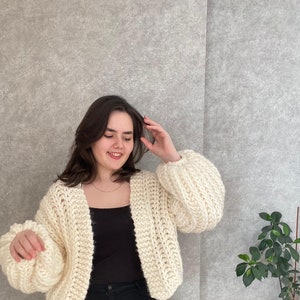 Chunky wool crop jacket, hand knitted ballon sleeves cream cardigan, oversized crop jacket image 6