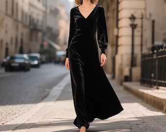 Black Velvet Maxi Dress Women Long Sleeve Evening Dress Elegant Fall Winter Gown Vintage V Neck Velvet Dress for Formal Party Custom Dress