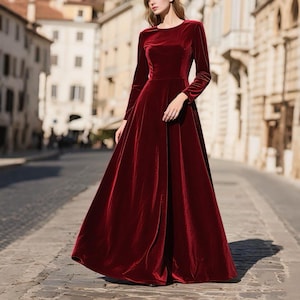silver evening dresses Short-Sleeve Long Beaded Mermaid Formal Dress Silver/Nude / 12 or weddings SLEEVES:Sleeveless City Chic Women's Briella Color:Navy-blue