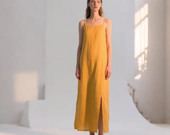 Gul linneklänning med slits i sidan, spaghettiband, maxiklänning, minimalistisk sommarklänning, handgjord klänning i skräddarsydd storlek, aftonklänning