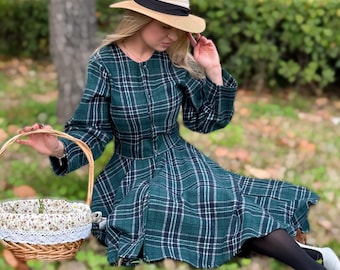 Abito in lana scozzese, abito midi in lana, abito in lana tartan, abito in lana svasato, abito in lana a maniche lunghe, abito svasato, abito autunno inverno da donna