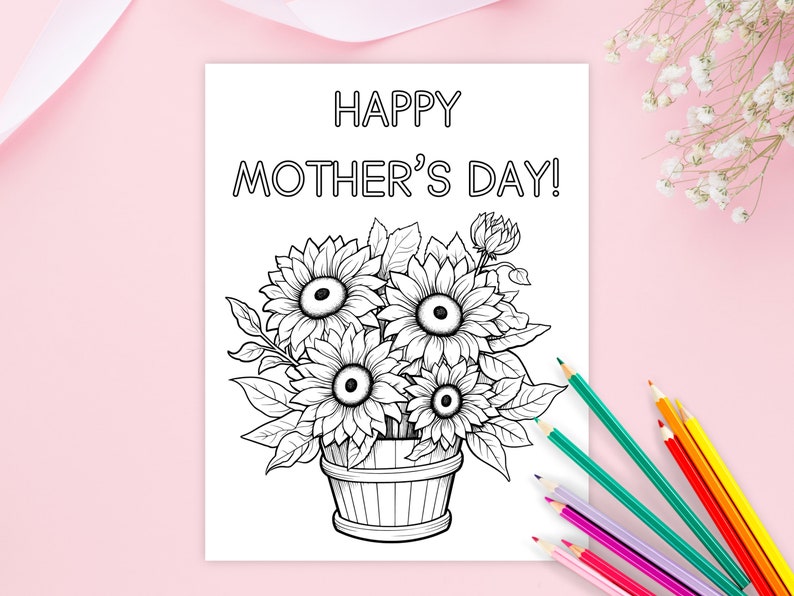 Puede incluir: Una p&aacute;gina para colorear en blanco y negro con un ramo de girasoles en una maceta. El texto "Happy Mother's Day!" est&aacute; en la parte superior de la p&aacute;gina.