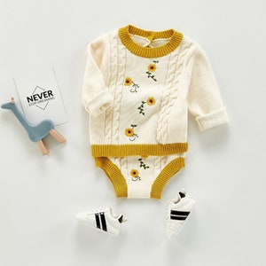 Knitted Sunflower Long sleeve Sweater and Shorts for baby Vintage Style , Boho 2 Pieces Bodywear, Warm Soft Clothes with Embroidery Details