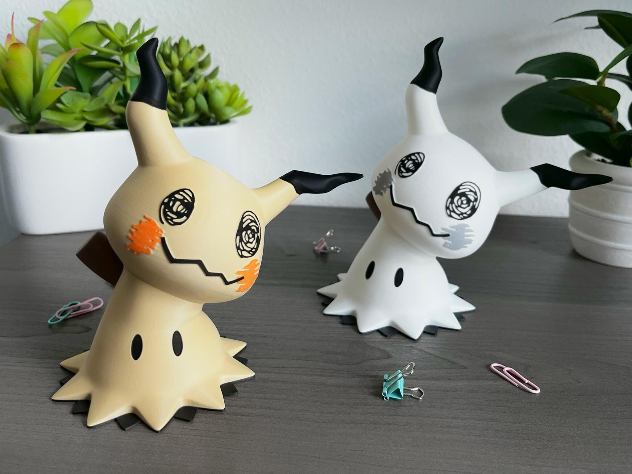 Ghostly Plush Desk Buddy – Cute & Creepy Organizer for Office, Desk, or Gaming Setup