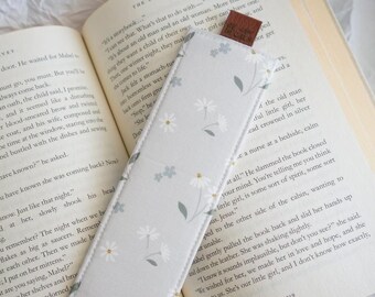 Fabric Bookmarks | Pattern Bookmarks | Gift For Readers | Bookish Accessory | Handmade | Bookish Gifts | Booklover | White Daisy Bookmark