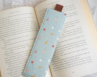 Fabric Bookmarks | Pattern Bookmarks | Gift For Readers | Bookish Accessory | Handmade | Bookish Gifts | Booklover | Poppy Flowers Bookmark