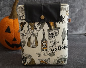 Book Sleeves | Handmade | Book Accessory | Padded Book Sleeve | Spooky Book Pouch | Readers Gift | Book Protector | Paperback Book Sleeve