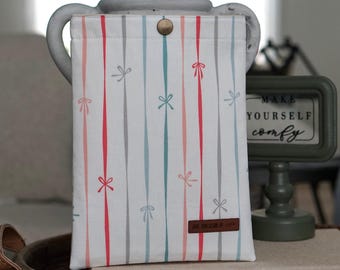 Kindle Sleeve | Fleece Padded | E-Reader Cover | Handmade | Gift for Readers | Cotton Fabric with Snap Button | Ribbon Bows | Bookish