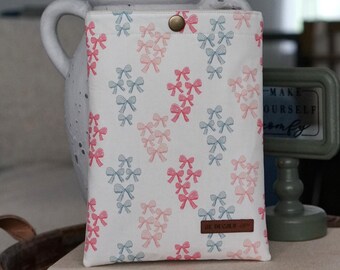 Kindle Sleeve | Fleece Padded | E-Reader Cover | Handmade | Gift for Readers | Cotton Fabric with Snap Button | Blue & Pink Bow | Bookish