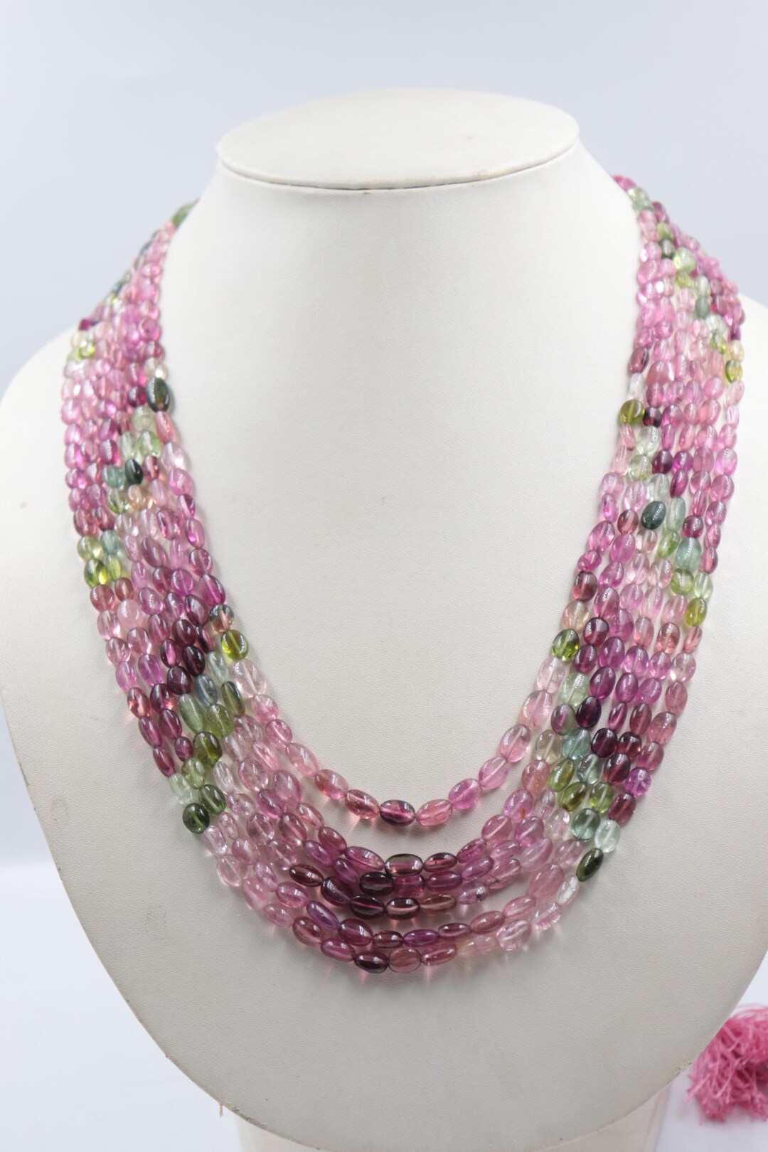 6月27日の誕生石「マルチカラー・トルマリン」の意味や特徴や色の種類｜石言葉「多彩な魅力」の「マルチカラー・トルマリン」のスピリチュアルな効果や浄化方法まで完全紹介！  | micane | 無料占い レディース 6 mm マルチトルマリン プレーン オーバル ビーズ、トルマリン宝石、マルチ トルマリン ビーズ、ジュエリー用 13