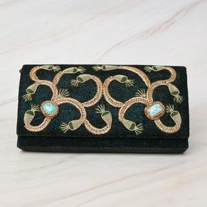 Cartable en velours vert avec broderie florale, pochette faite main pour femme