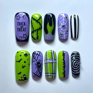 Purple & Green Halloween Press-On Nails | Reusable Handmade Nails | spooky, beetlejuice, spiderweb, spider, oogy boogy