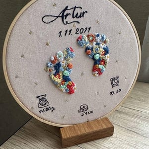 Aro de bordado con nombre personalizado / Recuerdo de anuncio de nacimiento / Información de nacimiento / Letrero para fotos / Decoración infantil / Aro colgante bordado