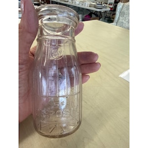 Vintage North Carolina Half Pint Glass Milk Bottle 5 Cent Deposit NC Approved image 1