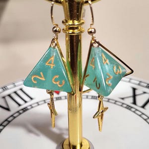 The Wizard D4 D&D Fish Hook Earrings