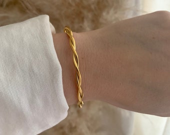 Áine Twist Bangle, Gold Cuff Bracelet, Gift for Her, French Bangle, Birthday Gift, Christmas Gift, Dainty, Pretty Bracelet, Celtic Jewellery