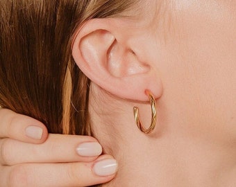 Antheia Hoop Earrings